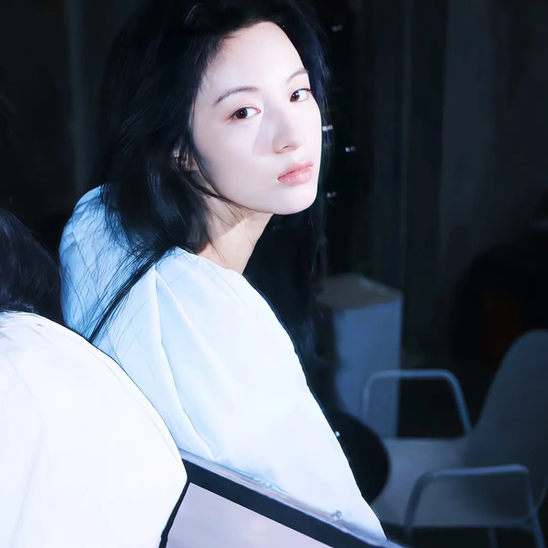 好女三头瞒